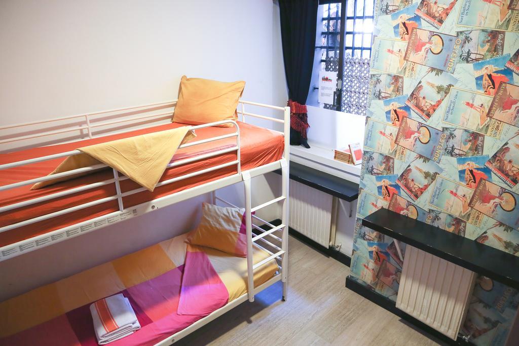 Hostels Meetingpoint Madrid Extérieur photo