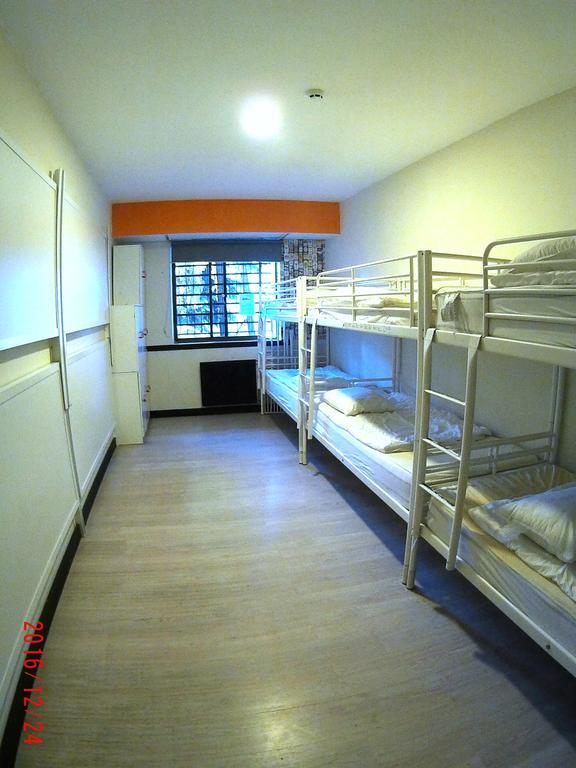 Hostels Meetingpoint Madrid Extérieur photo
