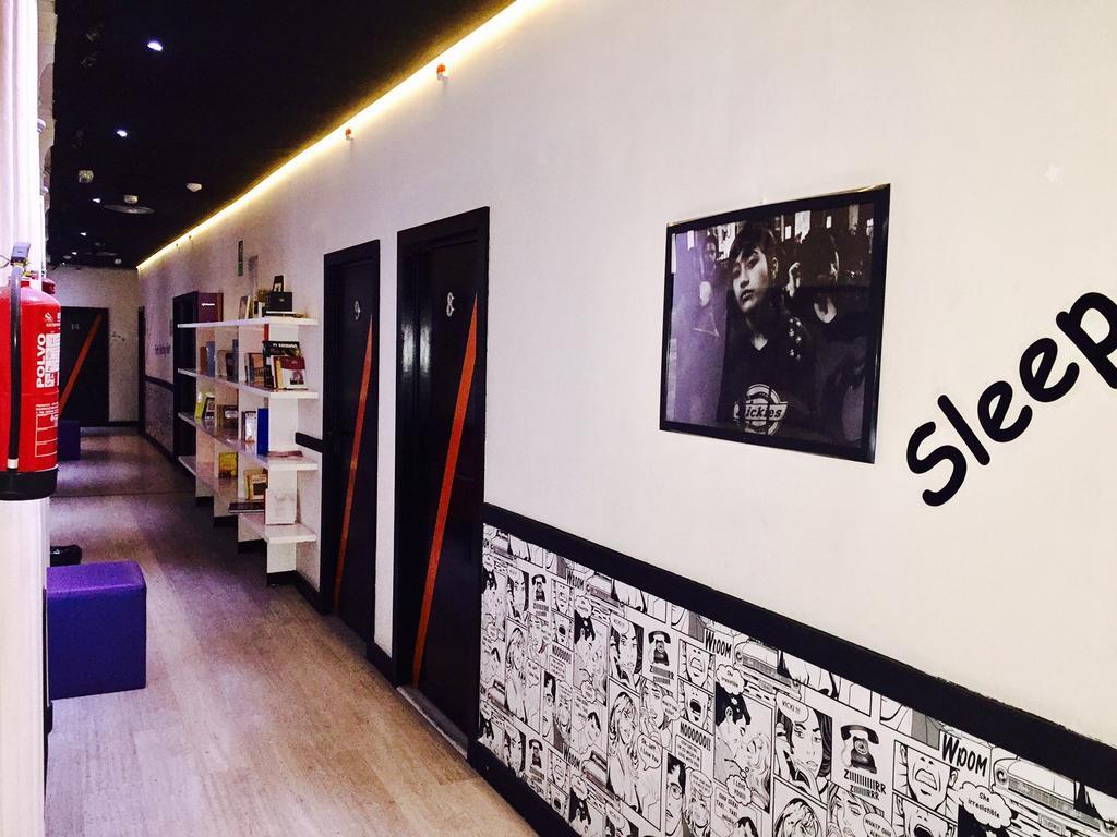Hostels Meetingpoint Madrid Extérieur photo