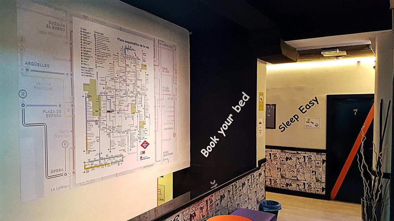 Hostels Meetingpoint Madrid Extérieur photo
