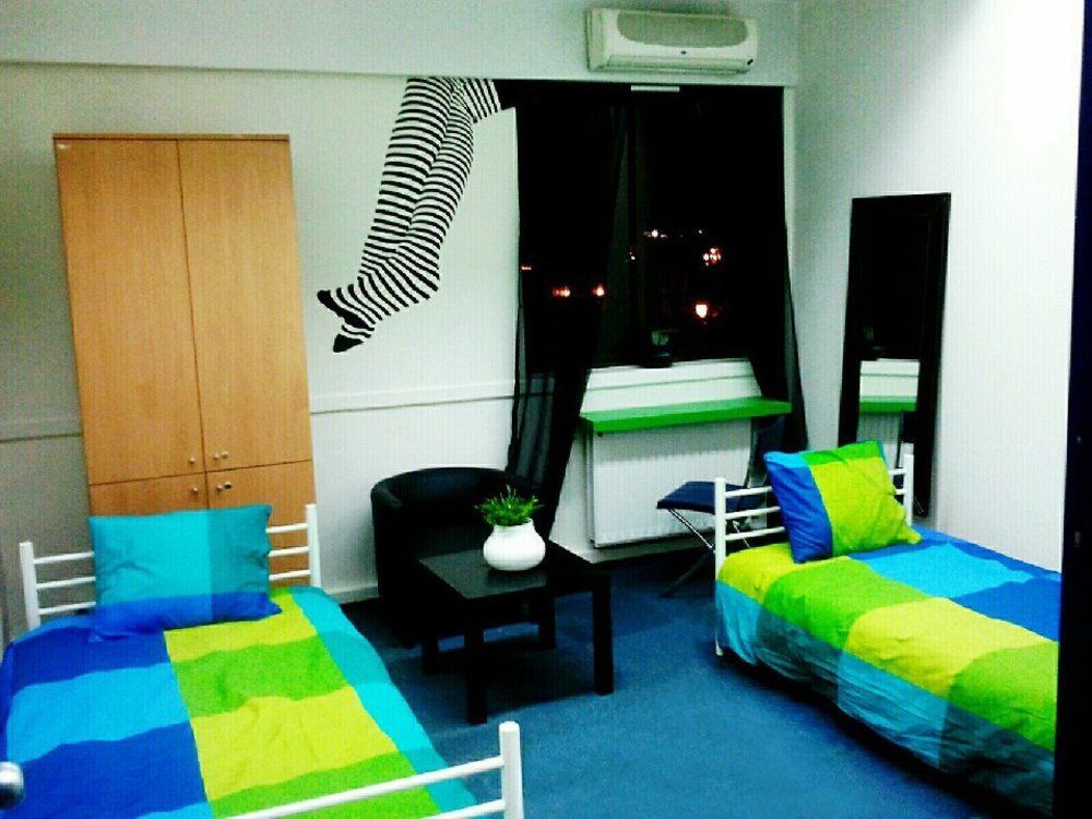 Hostels Meetingpoint Madrid Extérieur photo